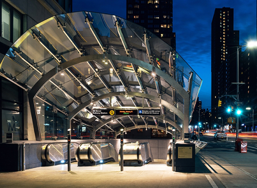 地鐵車站空間導向標識系統如何設計更科學規(guī)范?